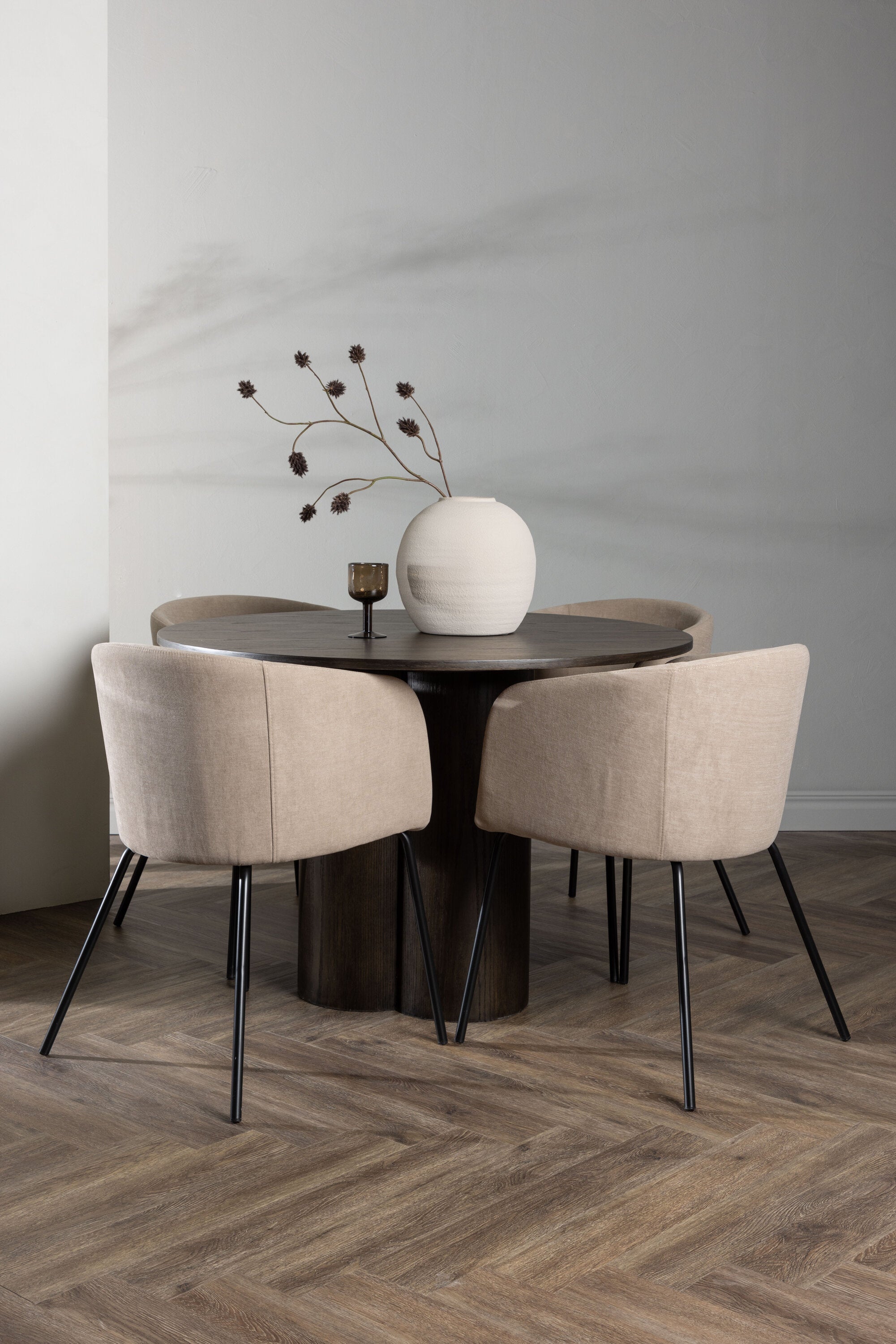 gr22880_1_m Olivia Rund Matgrupp Rundes Essgruppen Set