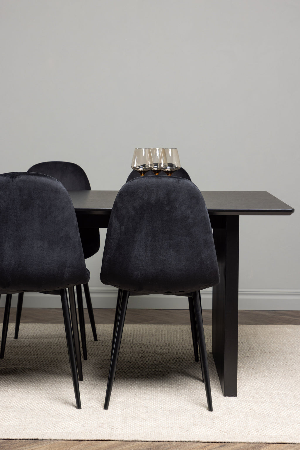 gr22910_4_m Esszimmer Set Vail Mit Den Stühlen Polar Rechteckiges Essgruppen Set