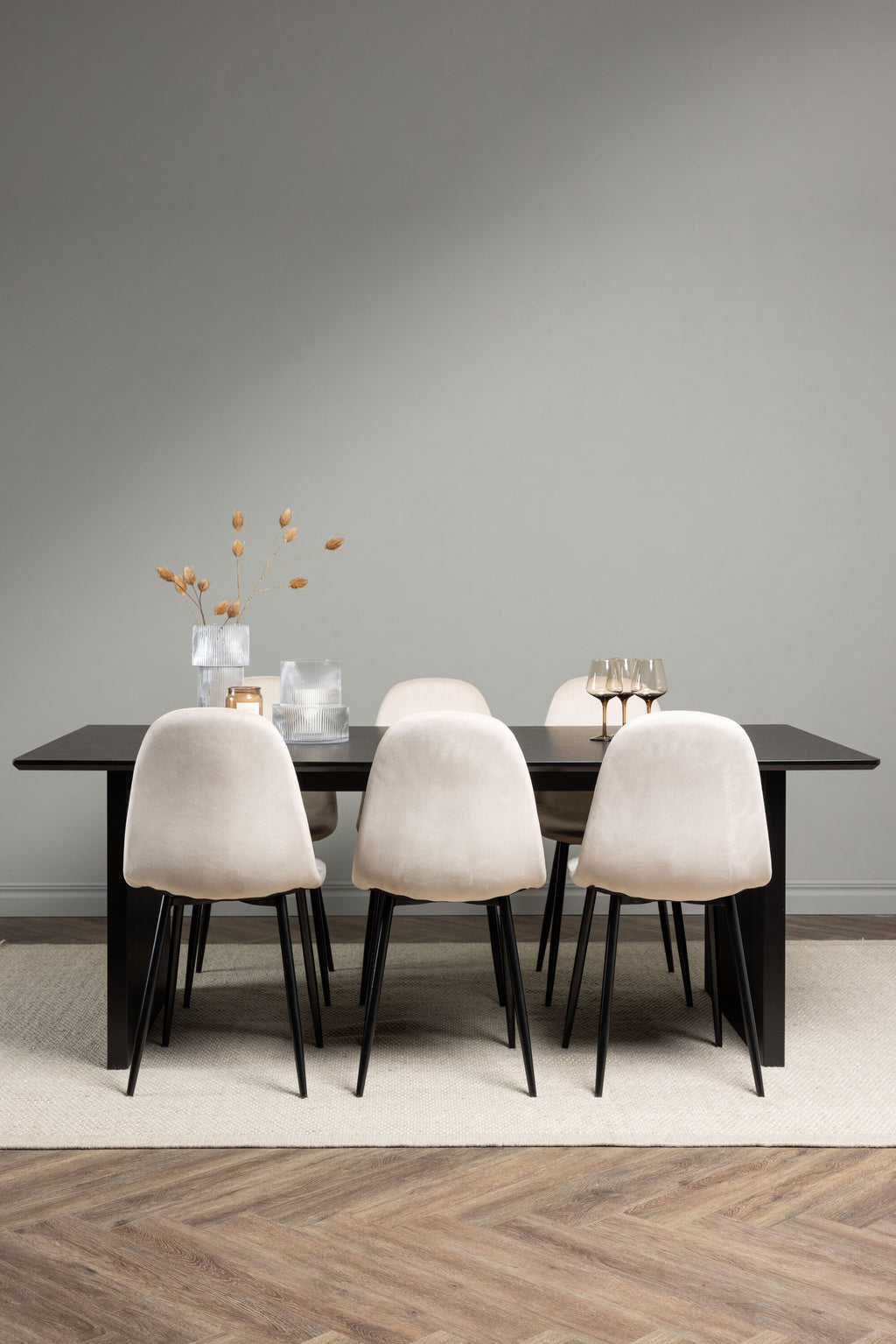 gr22913_1_m_a7594c22-210a-403b-a22d-f63a579e3562 Essensset Vail Mit Den Stühlen Polar Rechteckiges Essgruppen Set