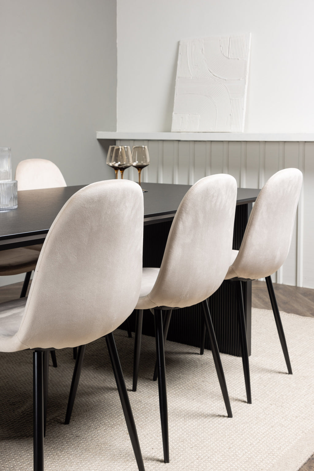 gr22913_5_m_c5abc5b3-77de-4b14-9fb0-0868fe3b87d4 Essensset Vail Mit Den Stühlen Polar Rechteckiges Essgruppen Set