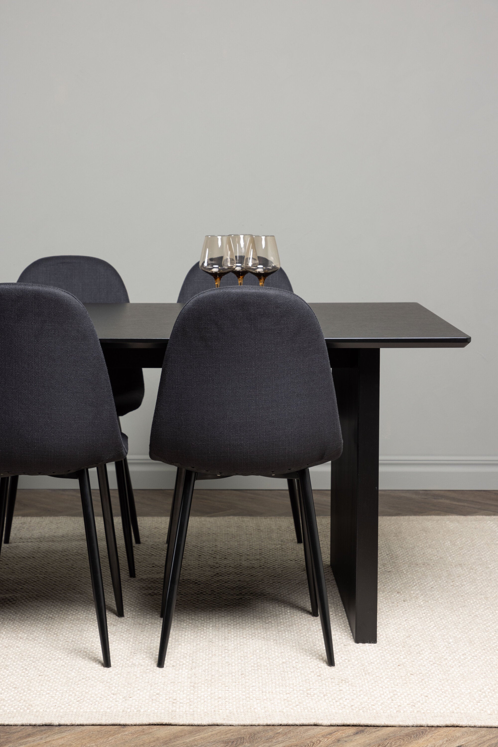 gr22914_4_m Esszimmer Set Vail Mit Den Stühlen Polar Rechteckiges Essgruppen Set