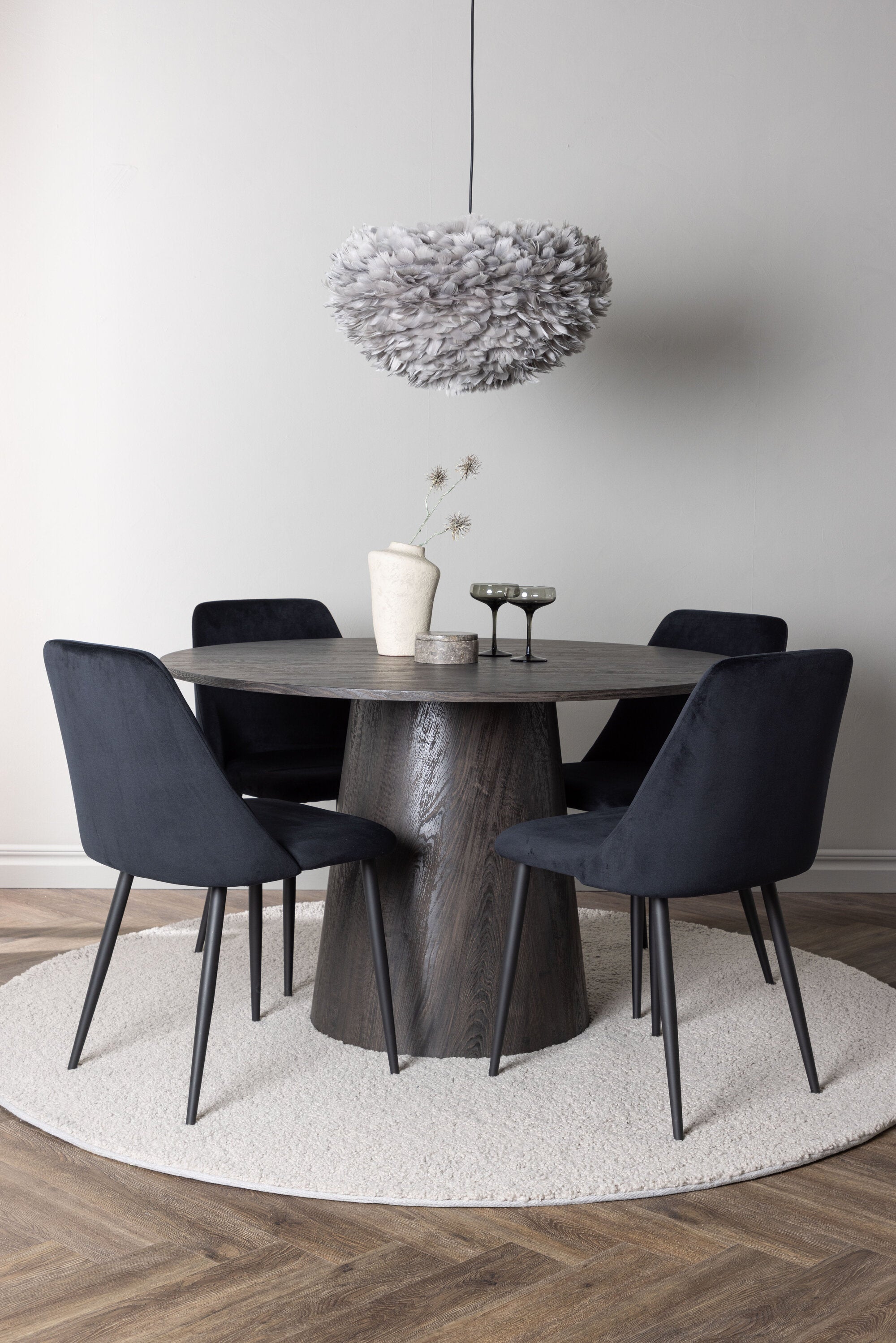 gr23474_1_m Esszimmer Set Lanzo Mit Den Stühlen Night Rundes Essgruppen Set