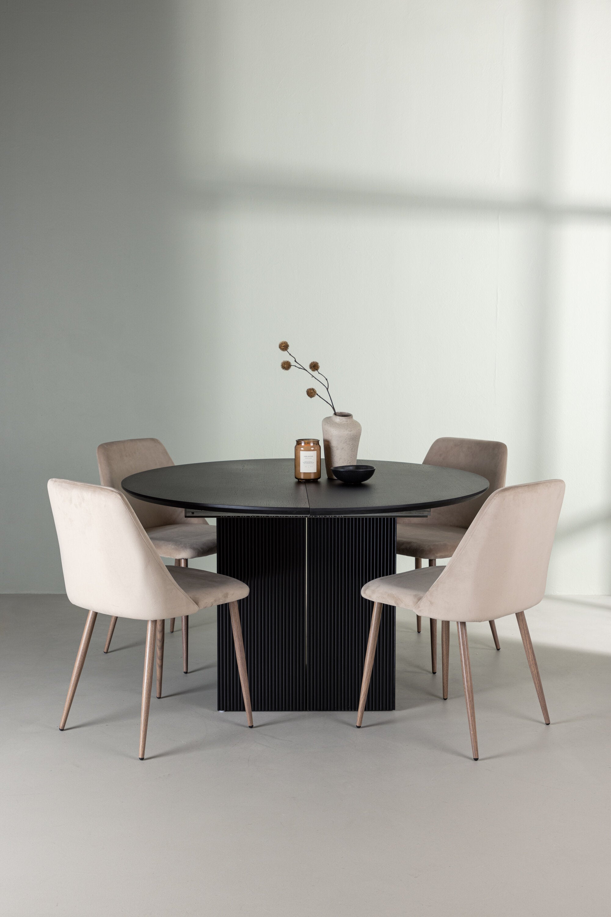 gr23539_1_m Dining Set Matilda Mit Den Stühlen Night Rundes Essgruppen Set