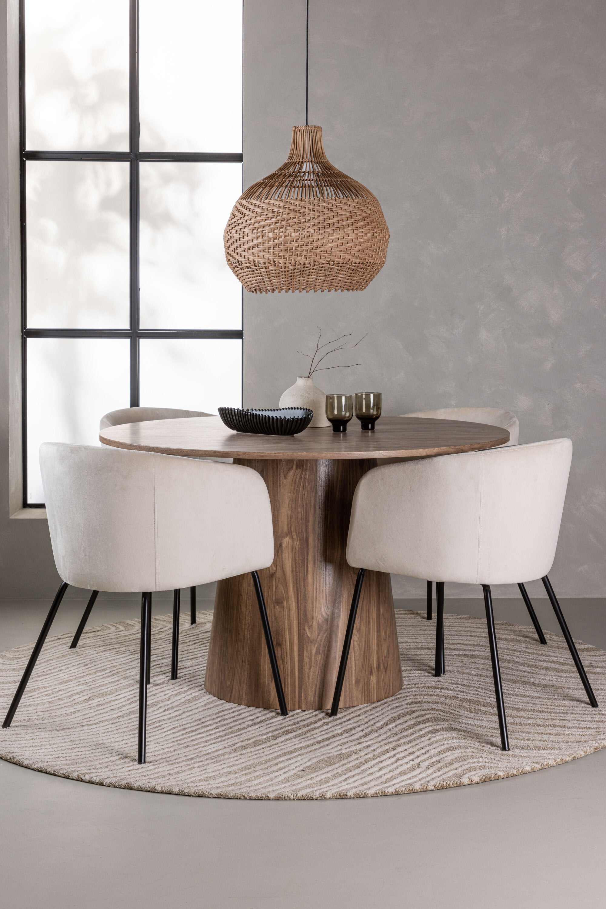 gr23573_1_m Dining Set Lanzo Mit Den Stühlen Berit Rundes Essgruppen Set