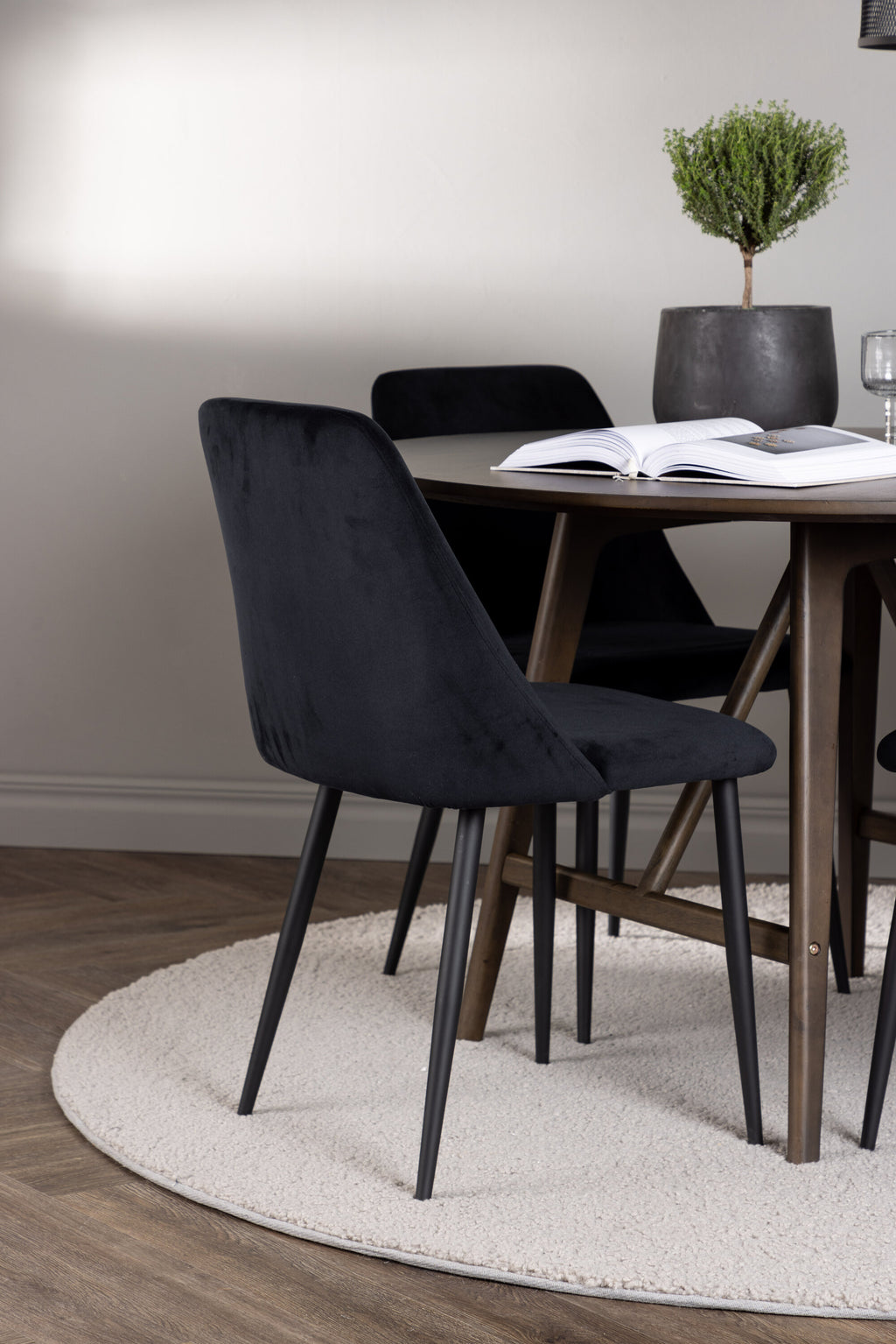 gr23850_3_m Esszimmer Set Kaseindon Mit Den Stühlen Night Rundes Essgruppen Set