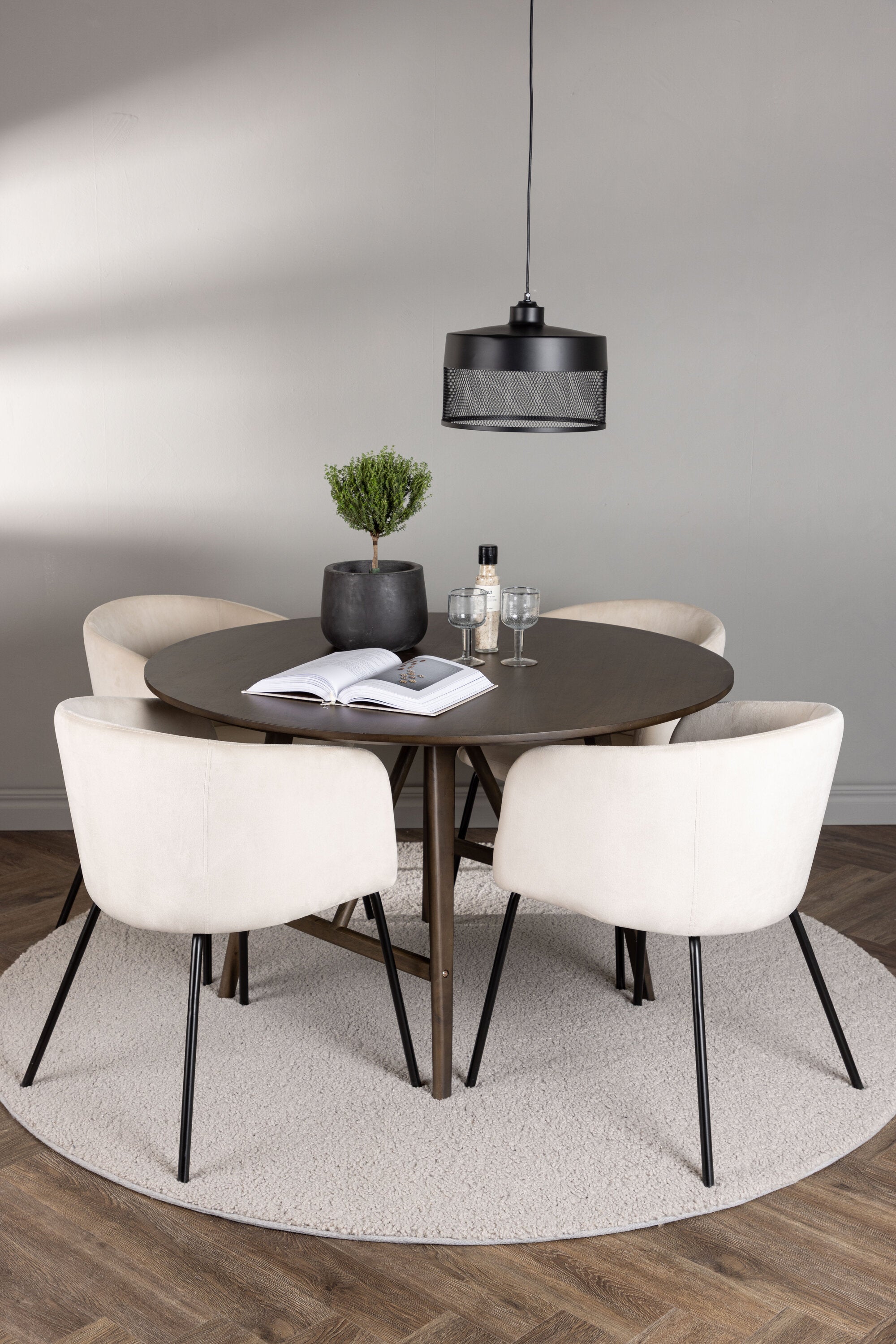 gr23857_1_m Essgarnitur Kaseindon Mit Den Berit Stühlen Rundes Essgruppen Set