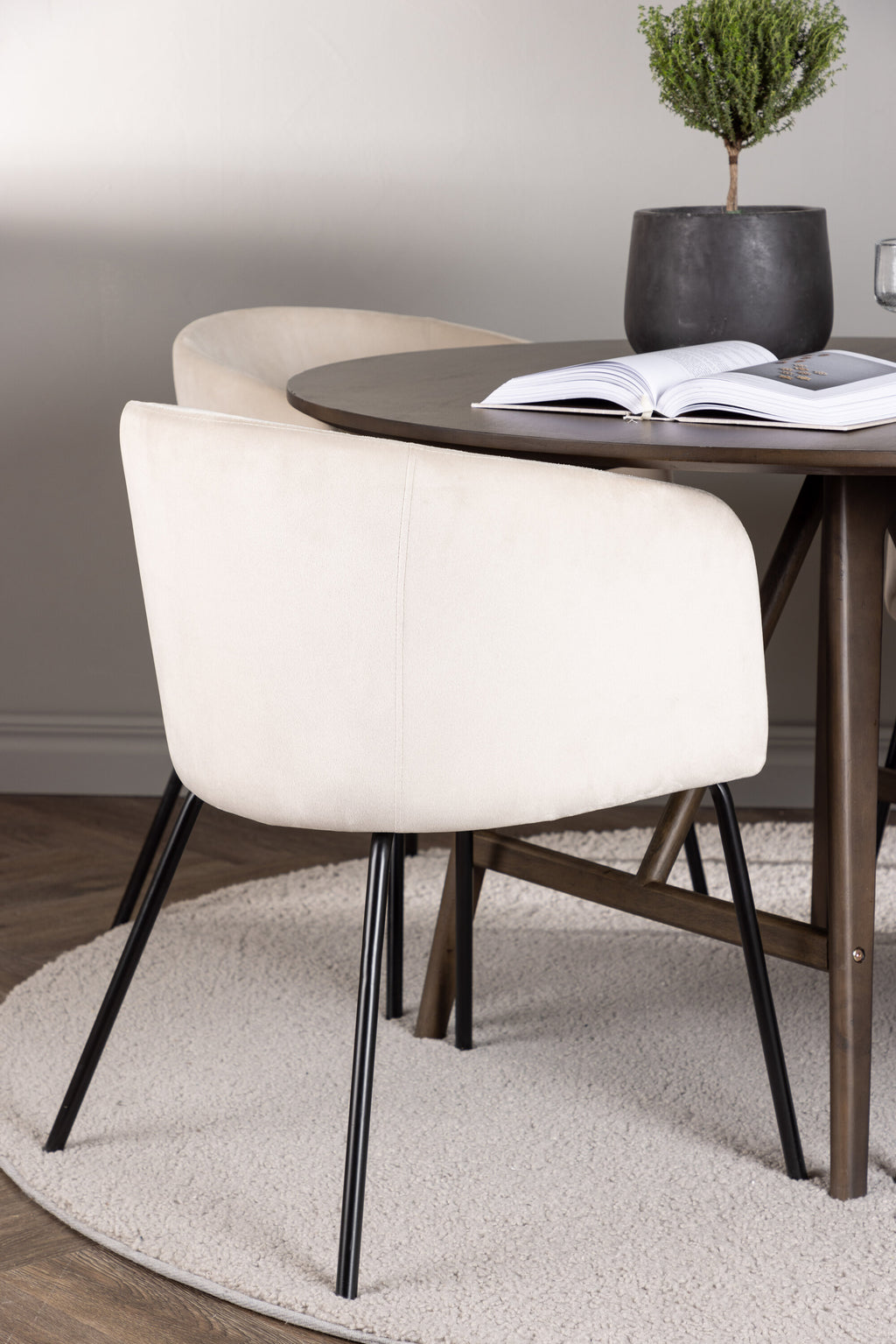 gr23857_3_m Essgarnitur Kaseindon Mit Den Berit Stühlen Rundes Essgruppen Set