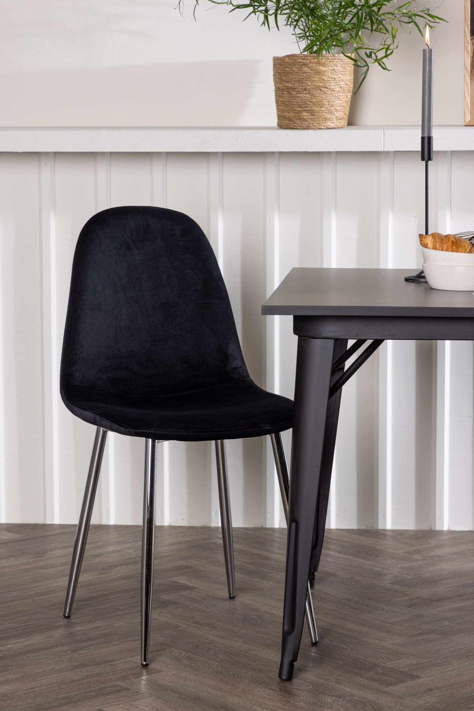 gr23904_3_m_92b86708-cb85-4ef7-9a57-2c1bb5cb41dc Esszimmer Set Olivia Mit 4 Evelina Esszimmerstühlen Rechteckiges Essgruppen Set