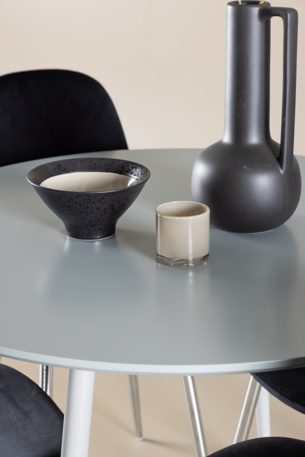 gr24377_5_m_5e9e5509-2c4b-4c1d-b723-5a33380b9d03 Plaza Esstisch Mit Polar Essstuhl Rundes Essgruppen Set