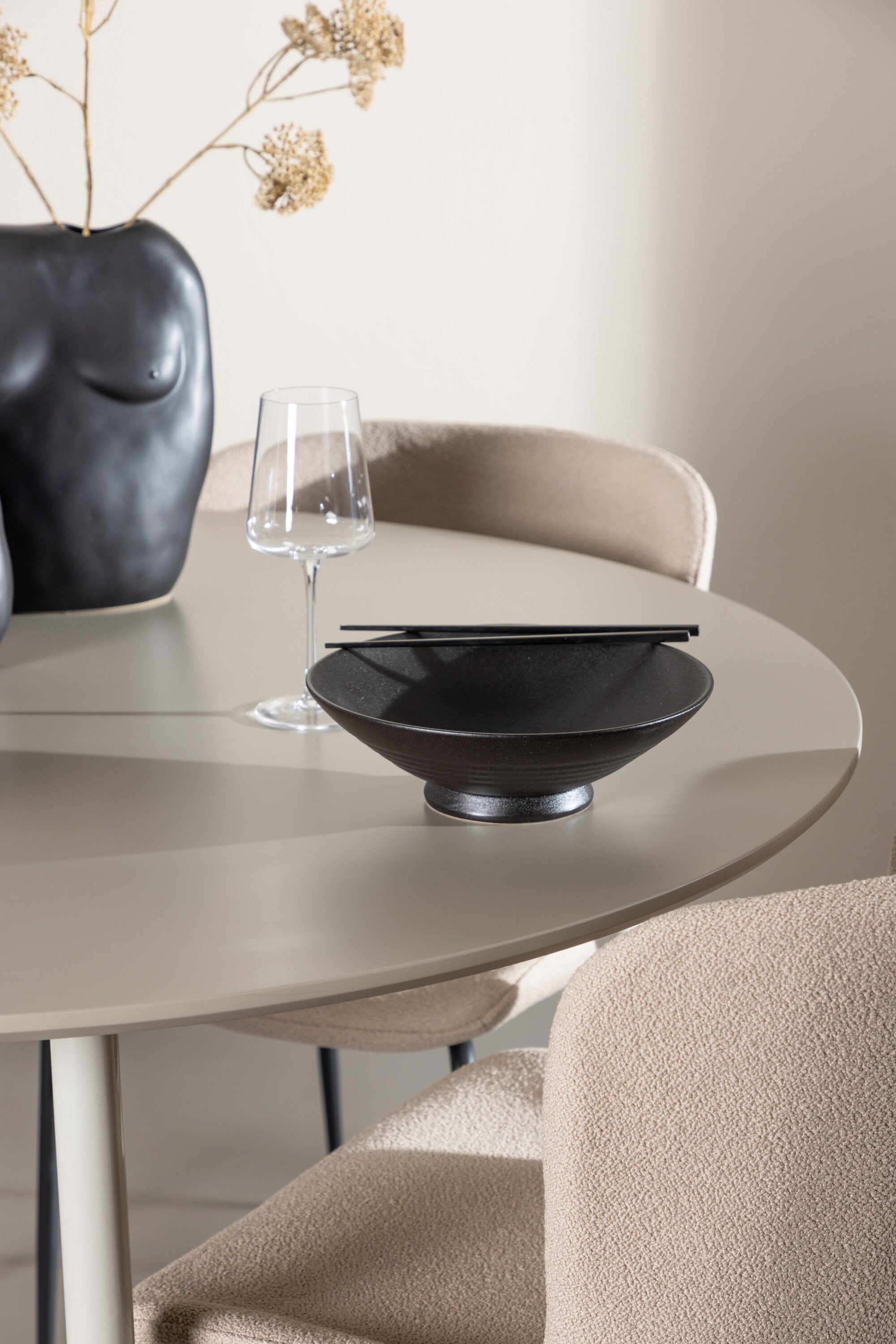 gr24412_5_m_12340c84-0942-42a8-9e43-da71ddca017f Plaza Esstisch Mit Modesto Essstuhl Rundes Essgruppen Set