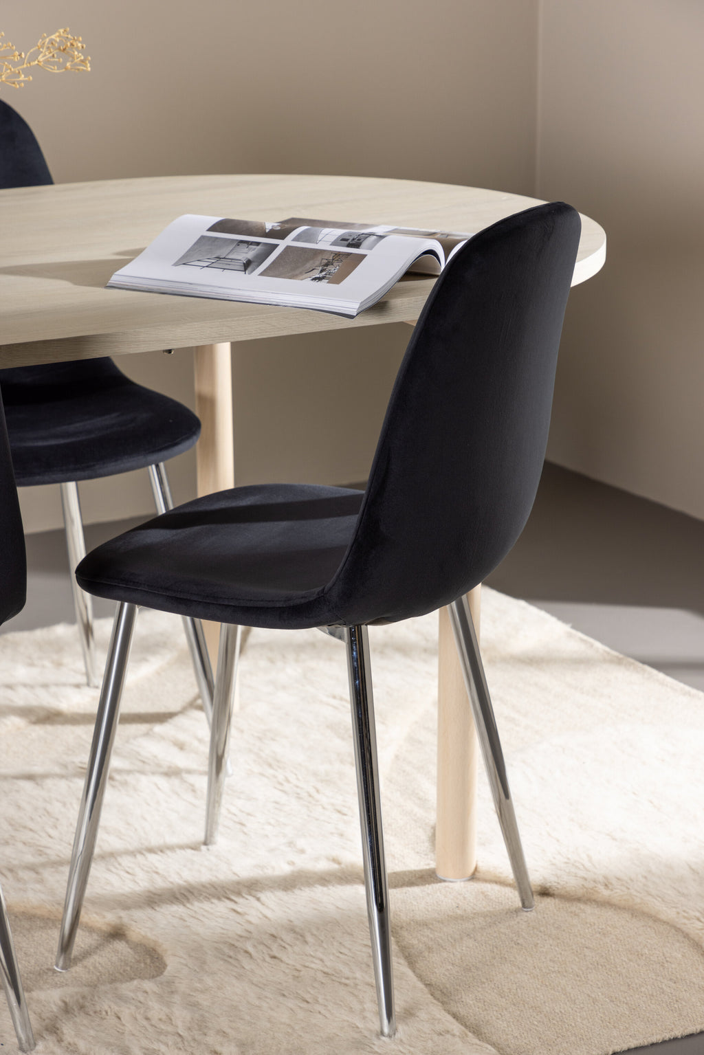 gr24493_3_m_ca15d08a-f862-42c5-b6a9-7e8cbee13402 Andy Esstisch Mit Polar Essstuhl Ovales Essgruppen Set