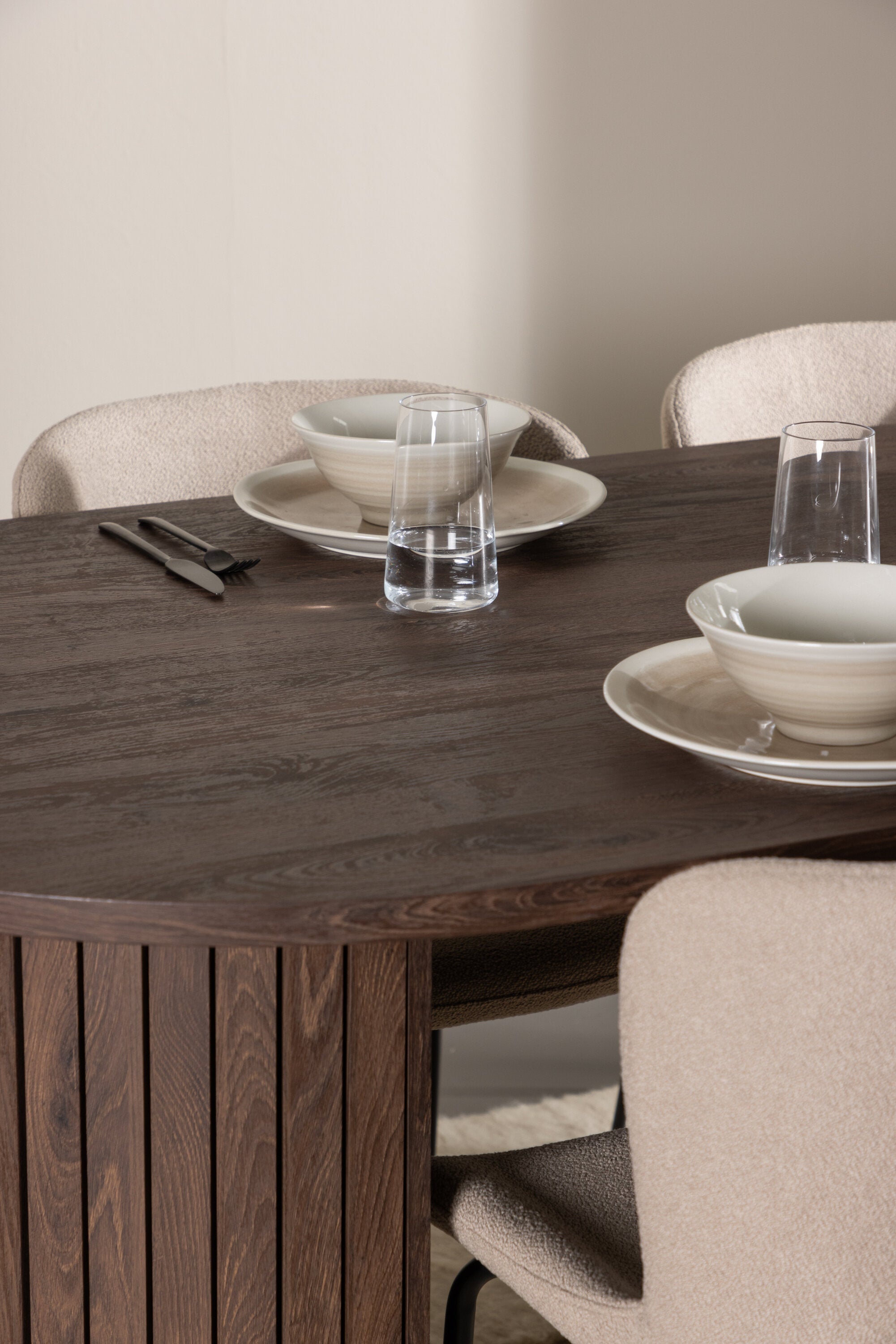 gr24510_5_m_ddcad1f3-31ee-4219-b806-6db75371e097 Härön Dining Table With Modesto Dining Chair Ovales Essgruppen Set