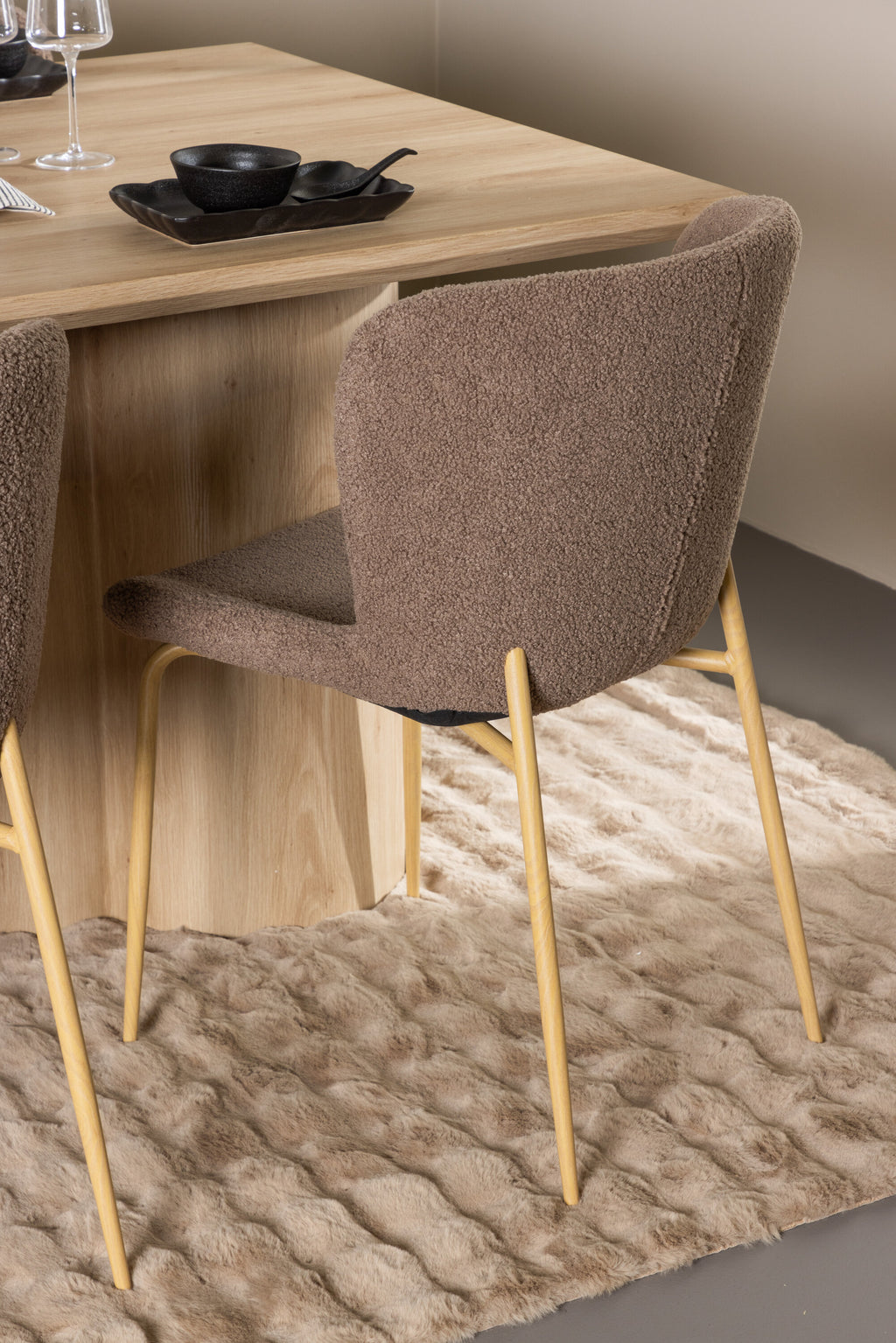 gr24542_3_m_f3e43ada-e38a-4e20-ad63-ccc730976c24 Olivia Esstisch Mit Modesto Essstuhl Rechteckiges Essgruppen Set