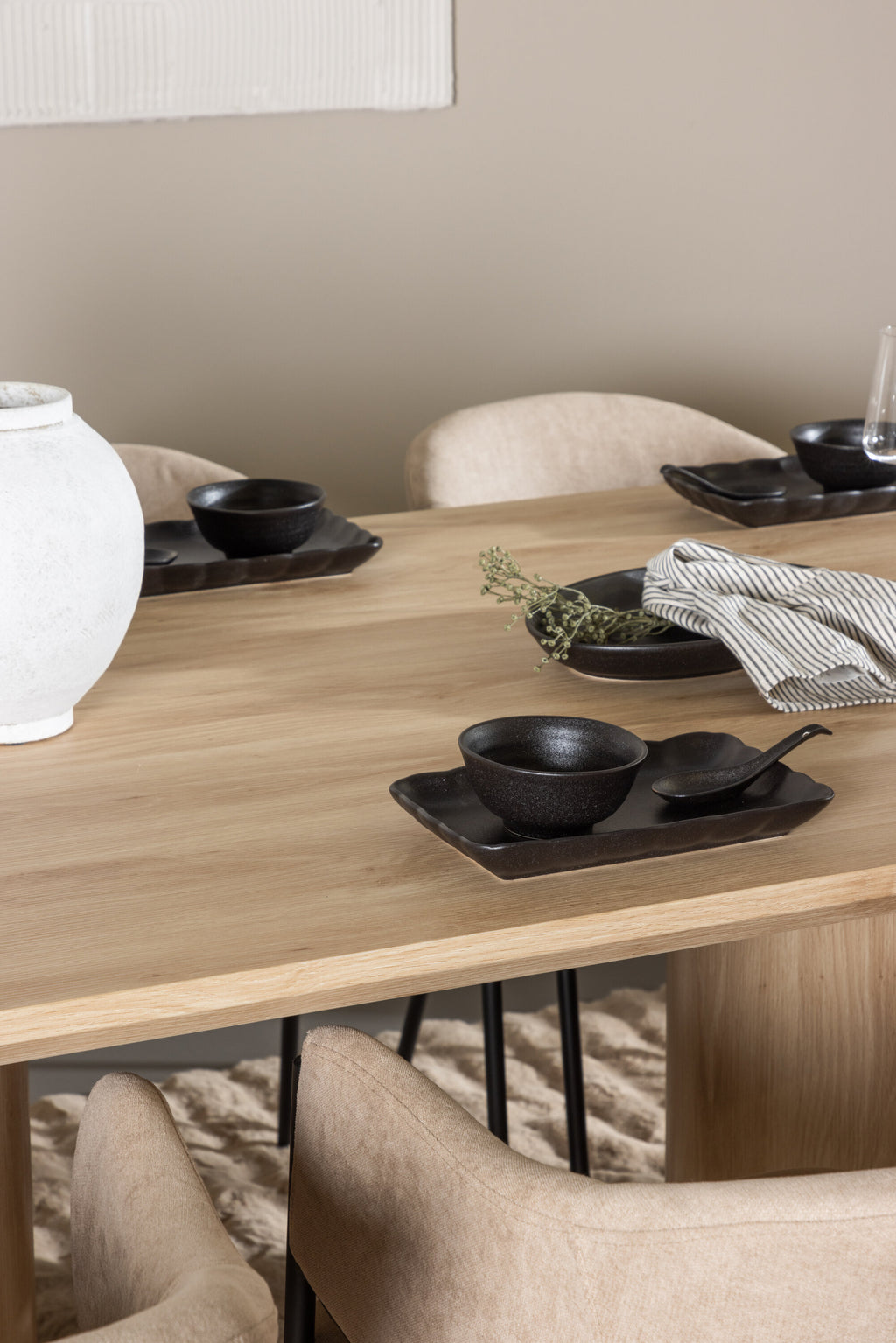 gr24544_5_m_8688cb69-1254-4dd3-82cf-e25ec0d880ec Olivia Esstisch Mit Evelina Essstuhl Rechteckiges Essgruppen Set