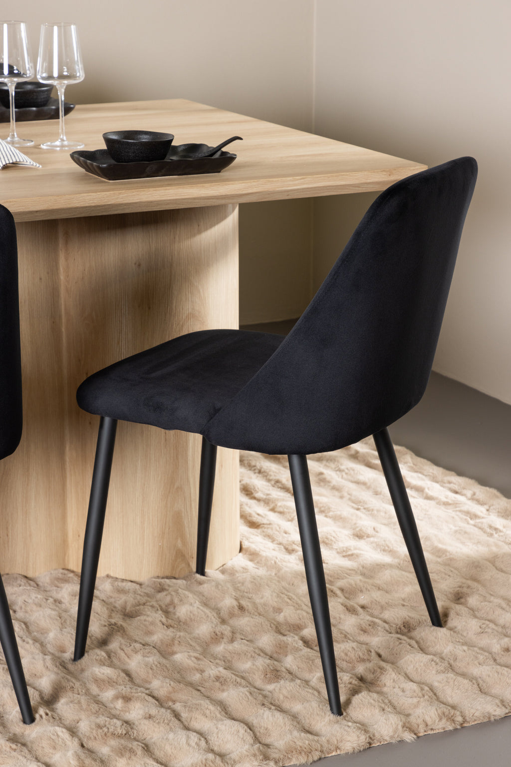 gr24547_3_m_3ba5a4a4-b4f5-4955-b5d1-dfaa2337a3ec Olivia Esstisch Mit Night Esstuhl Rechteckiges Essgruppen Set