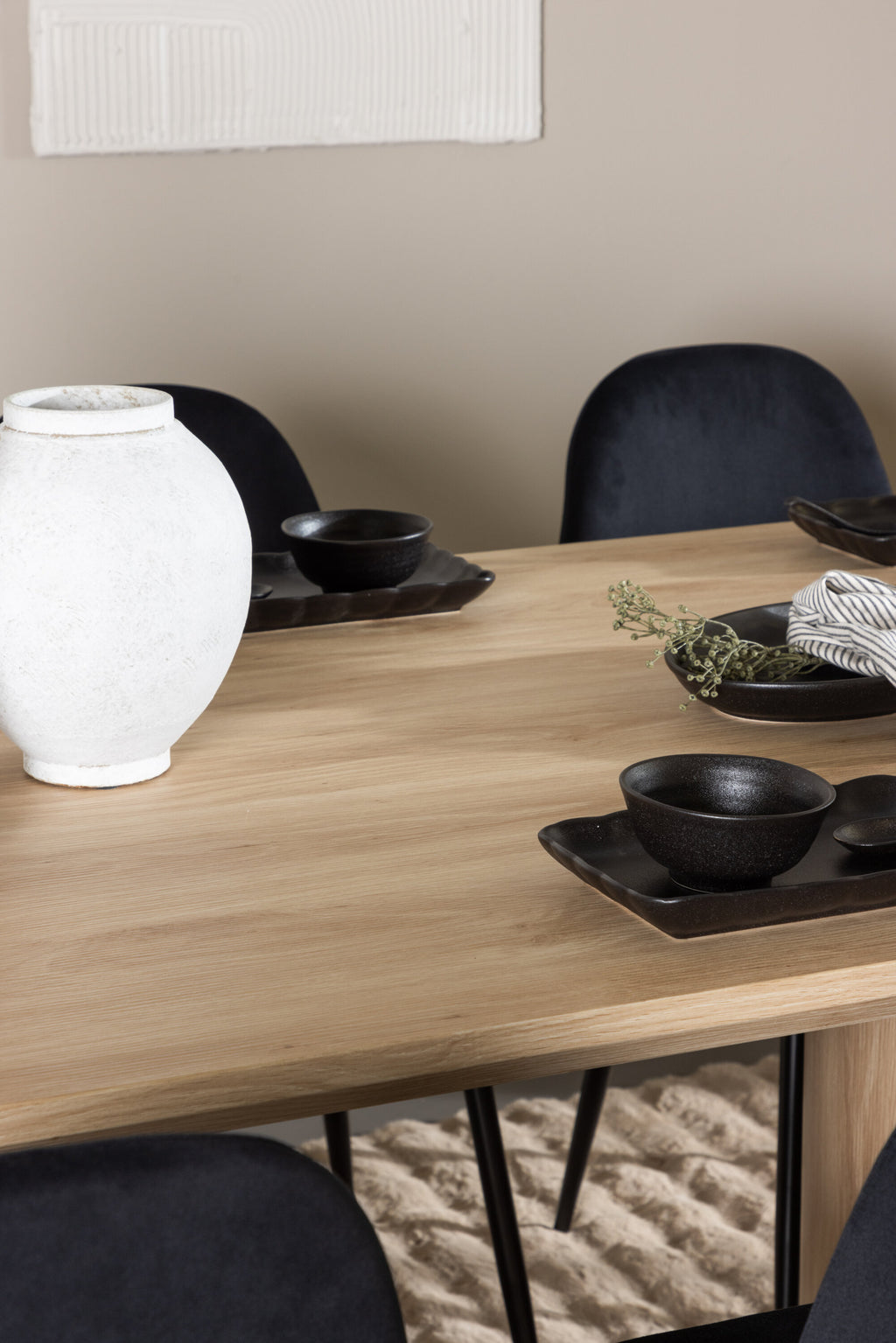 gr24548_5_m_bc297ef4-e548-49b8-819c-6ec6a599fa96 Olivia Esstisch Mit Polar Esszimmerstuhl Rechteckiges Essgruppen Set