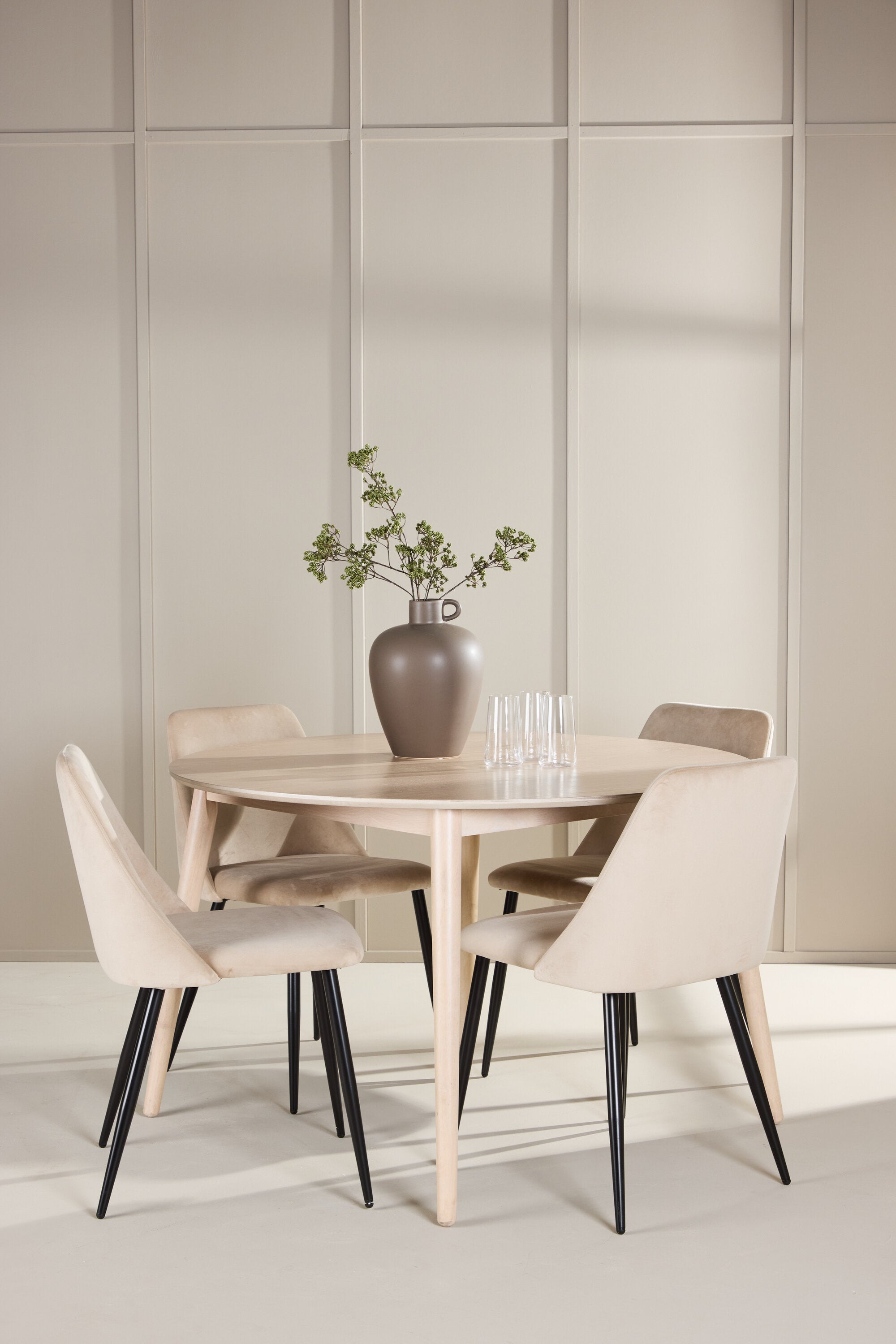 Esstisch Flora mit Night Stuhl