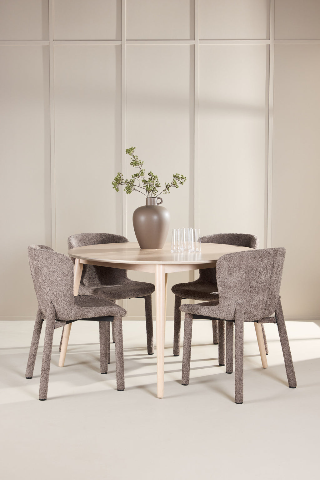 Esstisch Flora mit Astoria Stuhl