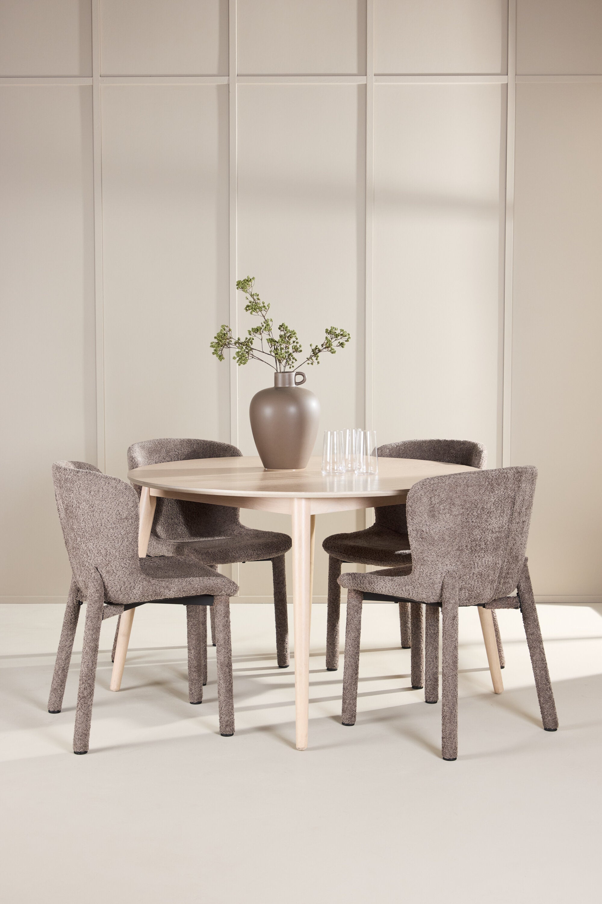 Esstisch Flora mit Astoria Stuhl