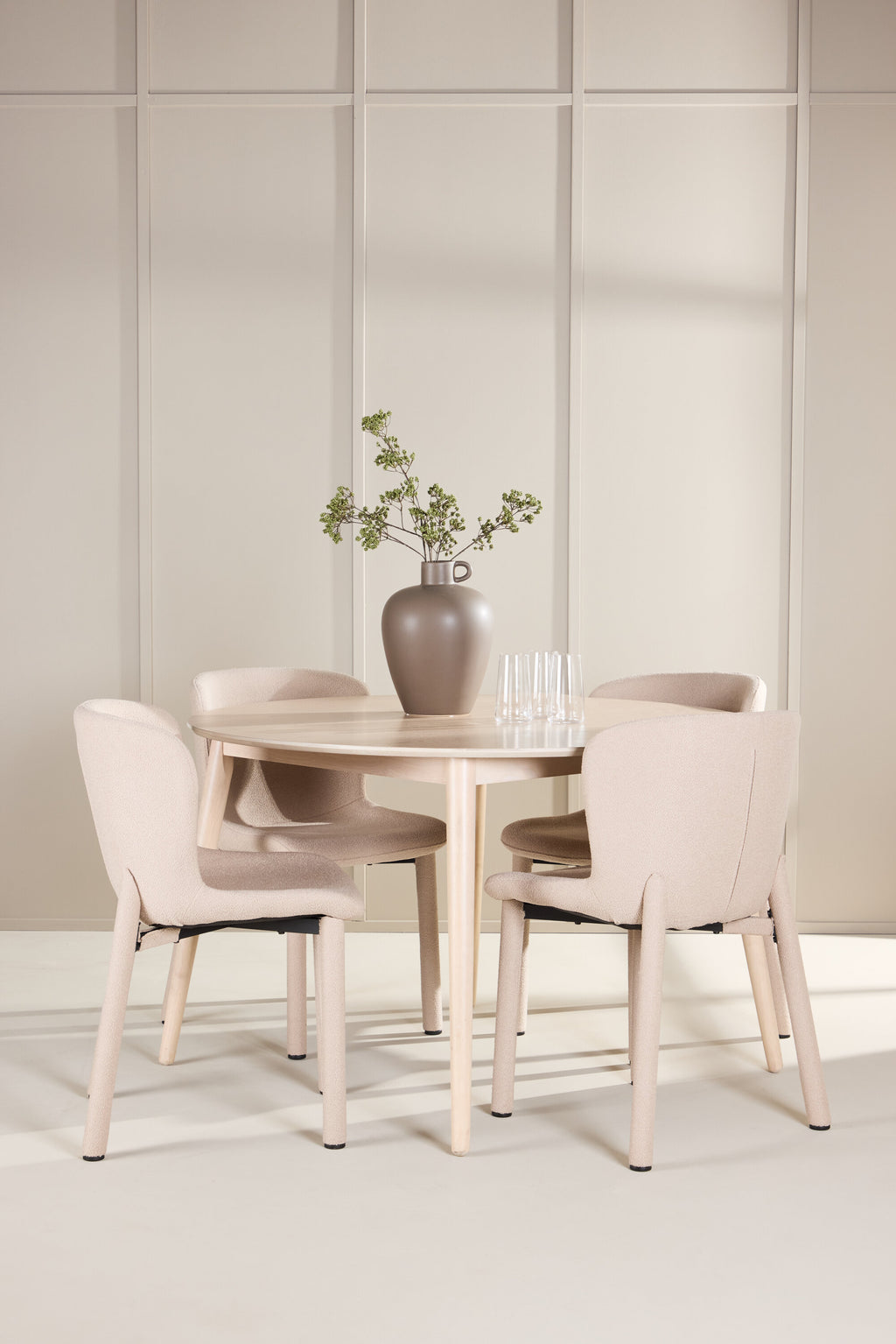 Esstisch Flora mit Astoria Stuhl