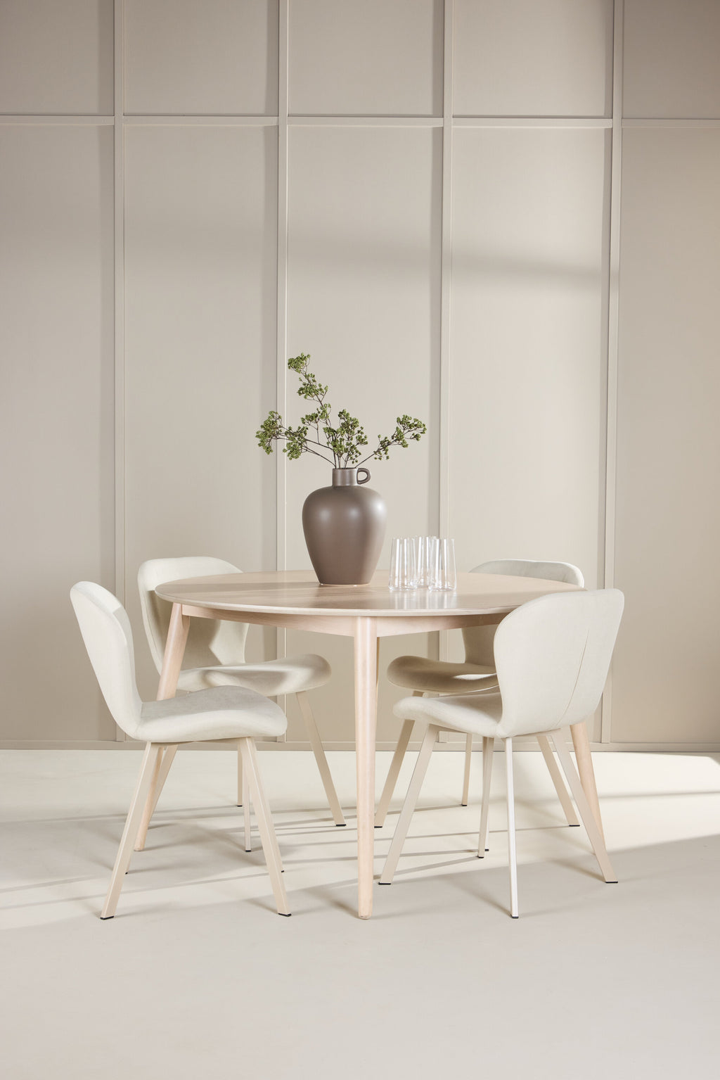 gr24724_1_m Esstisch Flora Mit Lilja Stuhl Rundes Essgruppen Set