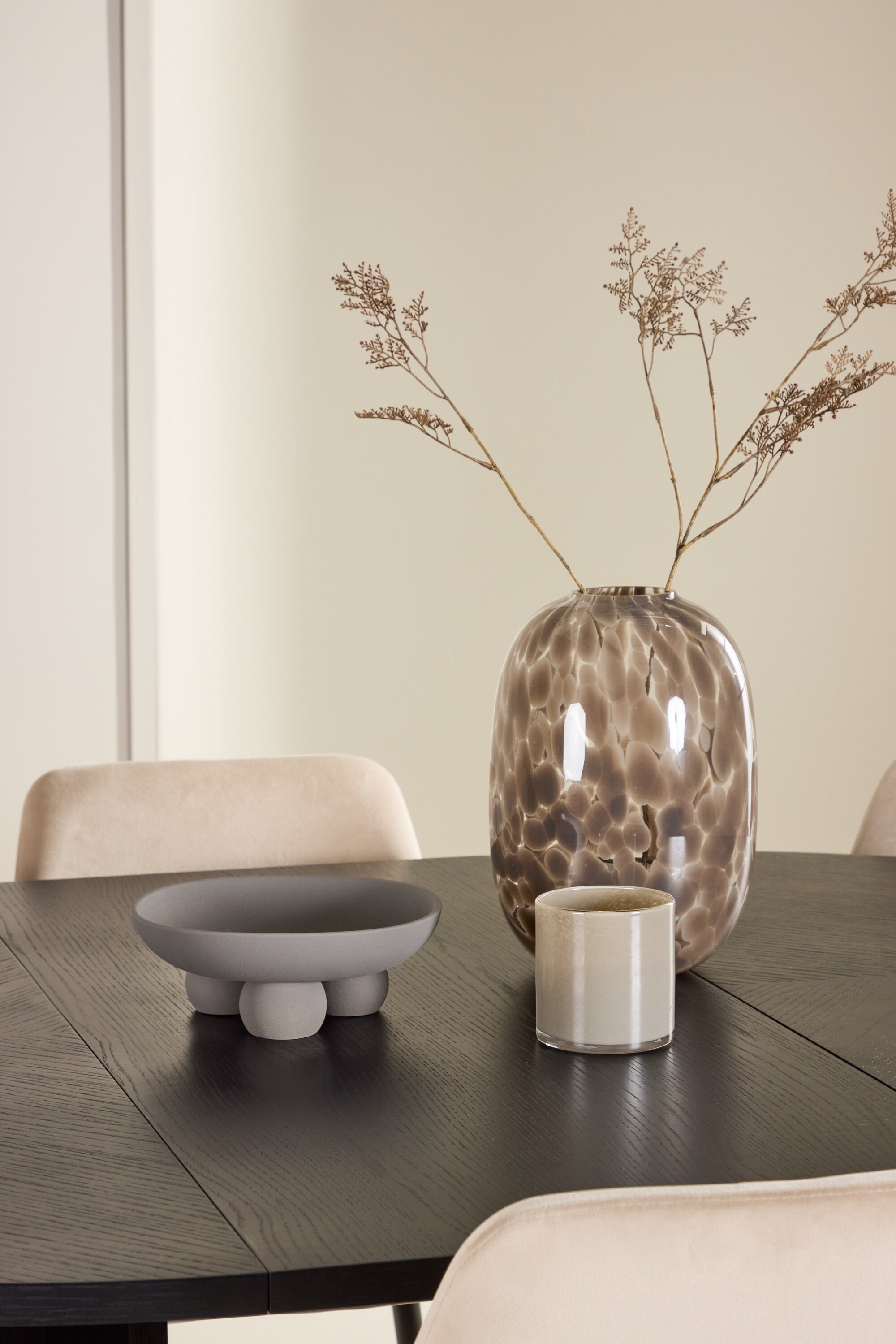 gr24730_7_m_d444fad7-22b9-4c53-83bf-6d2a26d10e8a Esstisch Strada Mit Night Stuhl Ovales Essgruppen Set