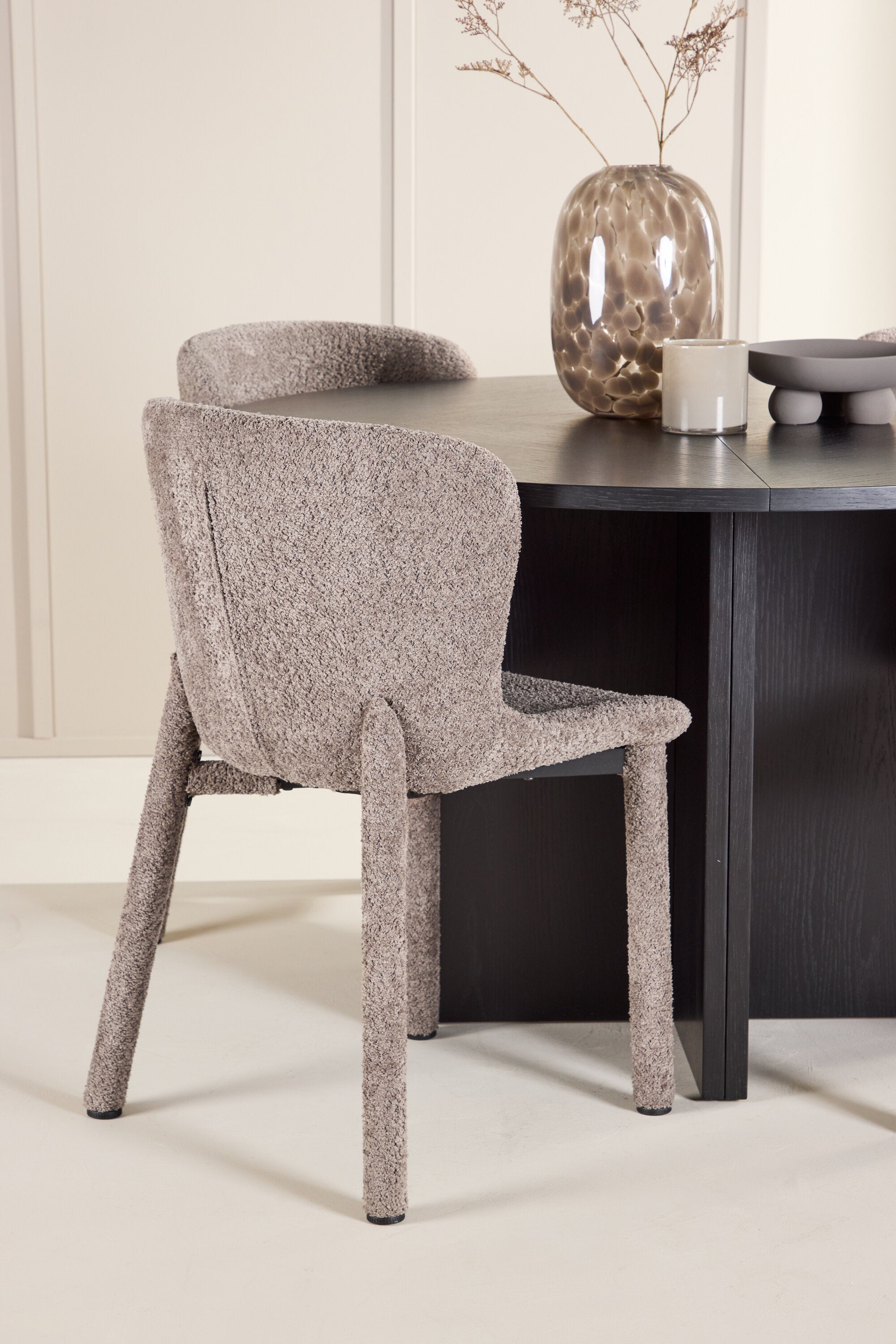 gr24731_3_m_d661f2db-618b-43e3-9314-b1b05eb857ff Esstisch Strada Mit Astoria Stuhl Ovales Essgruppen Set