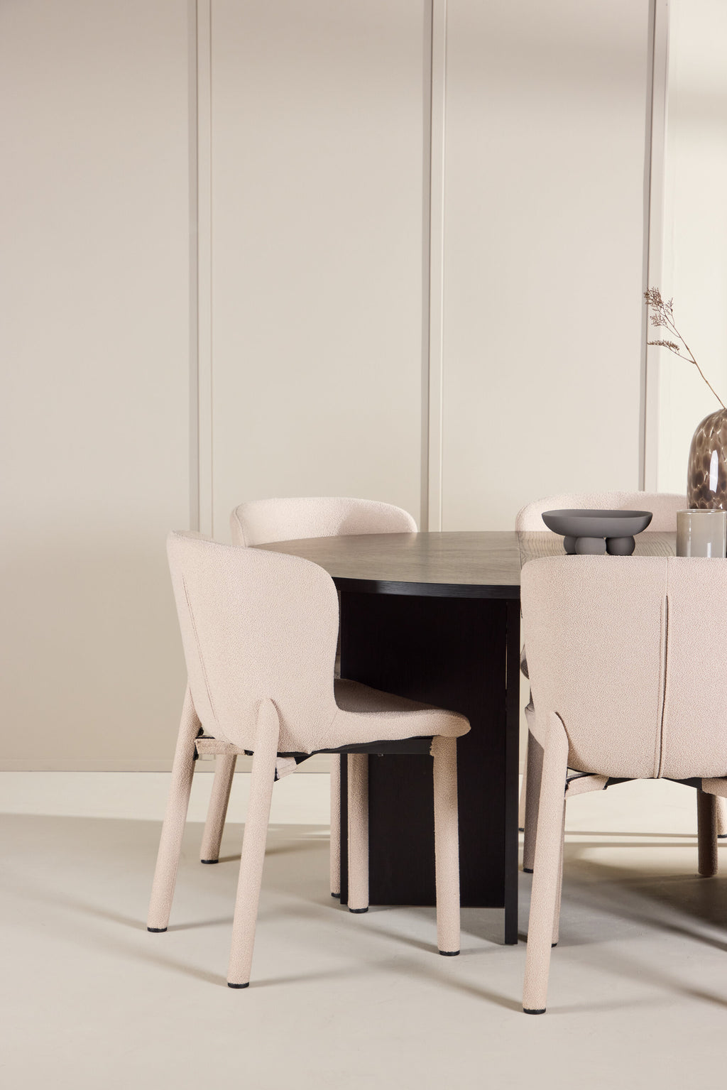 gr24734_3_m_2192fe38-ae55-4853-9e6d-c6c5e1322a5a Esstisch Strada Mit Astoria Stuhl Ovales Essgruppen Set