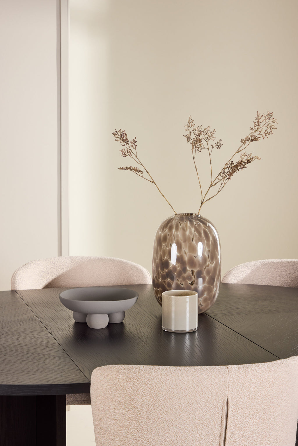 gr24734_7_m_2153c0f1-b5a9-4fb8-bdff-26252dae910f Esstisch Strada Mit Astoria Stuhl Ovales Essgruppen Set