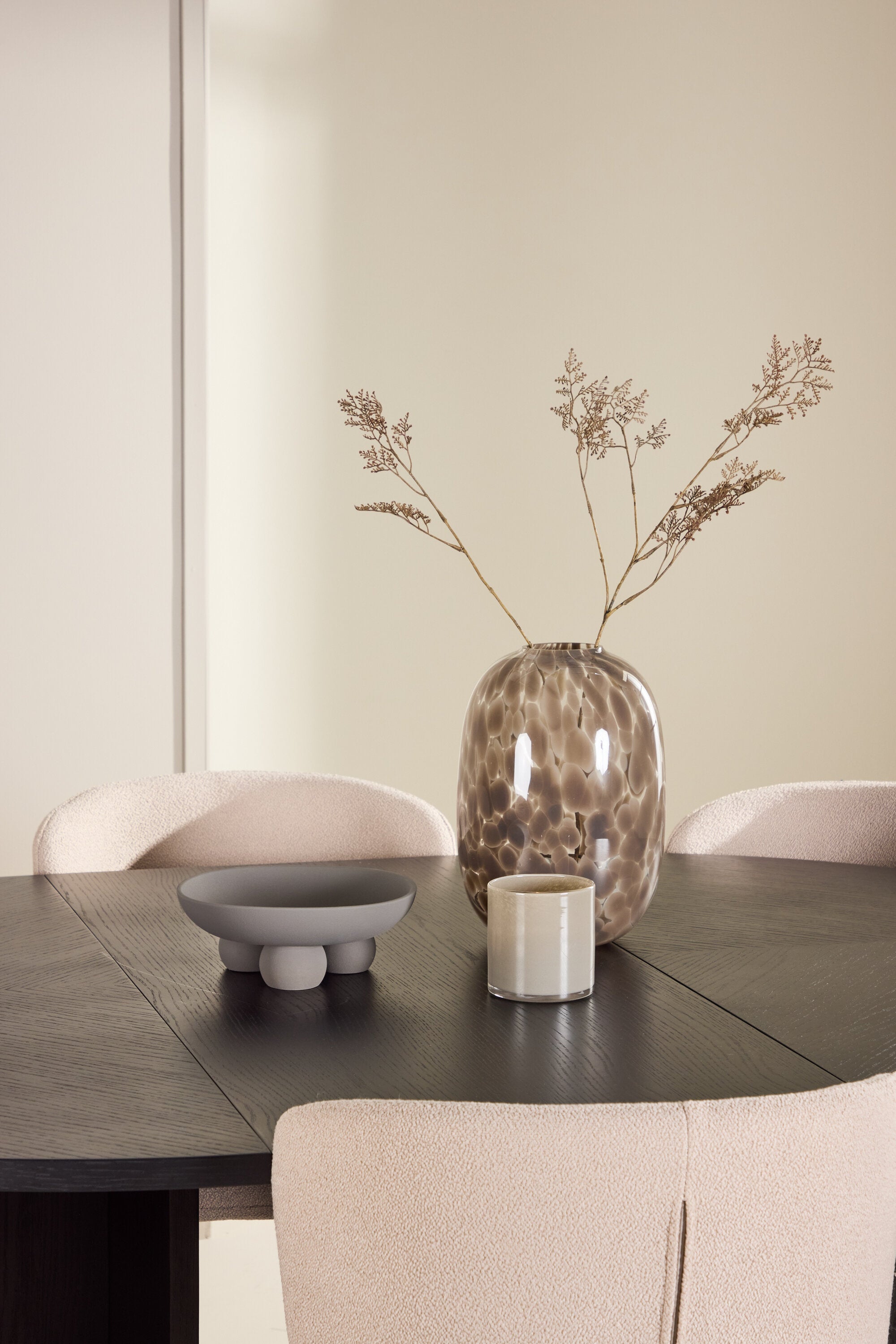 gr24734_7_m_2153c0f1-b5a9-4fb8-bdff-26252dae910f Esstisch Strada Mit Astoria Stuhl Ovales Essgruppen Set