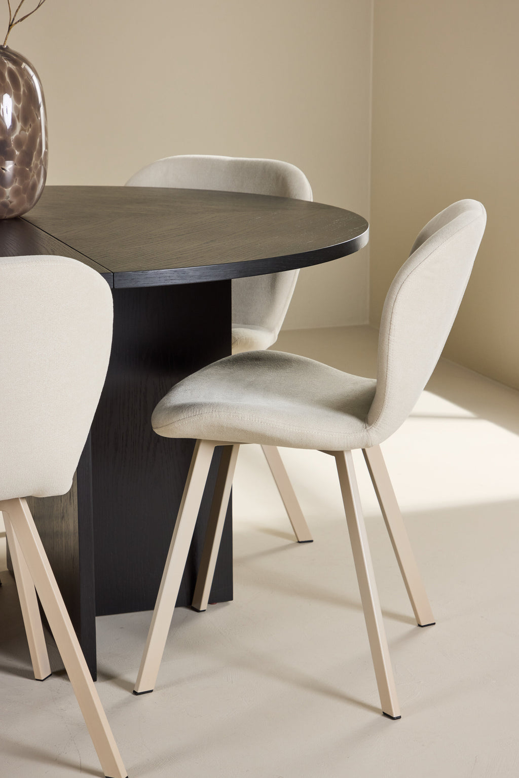 gr24736_5_m Esstisch Strada Mit Lilja Stuhl Ovales Essgruppen Set