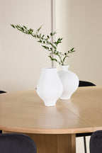 gr24738_7_m_c0e361e8-652a-49fb-87fe-db069c9e9479 Esstisch Strada Mit Edina Stuhl Ovales Essgruppen Set