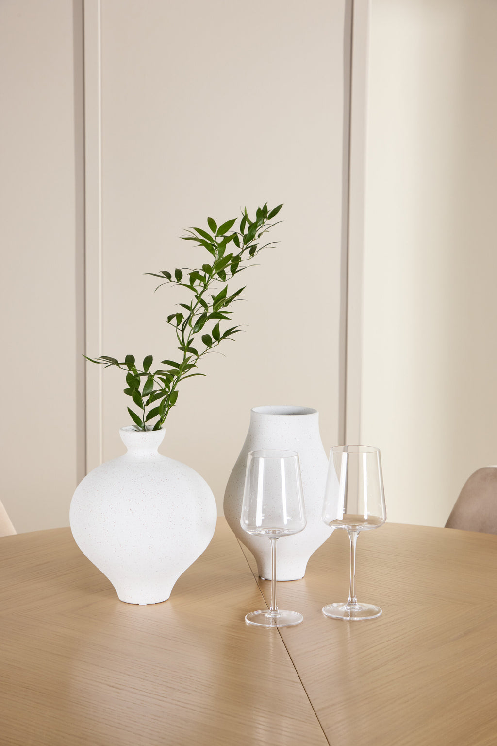 gr24741_5_m_610ca3eb-4ed5-4ecd-b460-a6a126156a1c Esstisch Strada Mit Night Stuhl Ovales Essgruppen Set