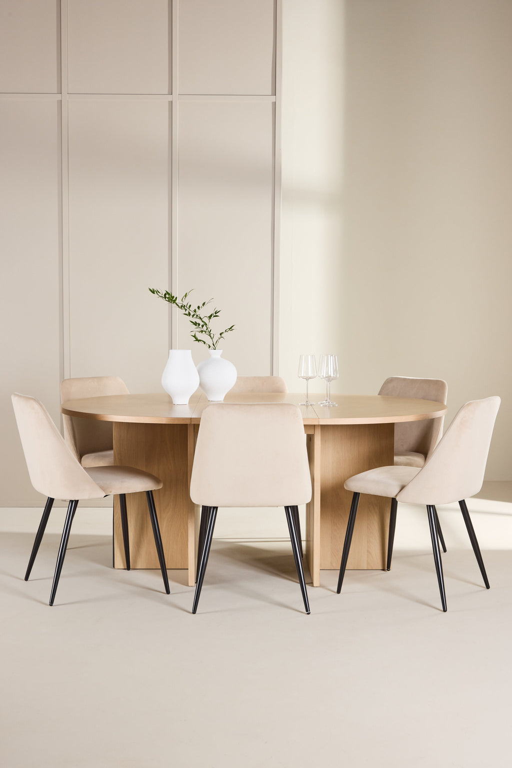 gr24742_1_m_c3be936a-093d-4d2a-b4a1-2631fb56ae70 Esstisch Strada Mit Night Stuhl Ovales Essgruppen Set