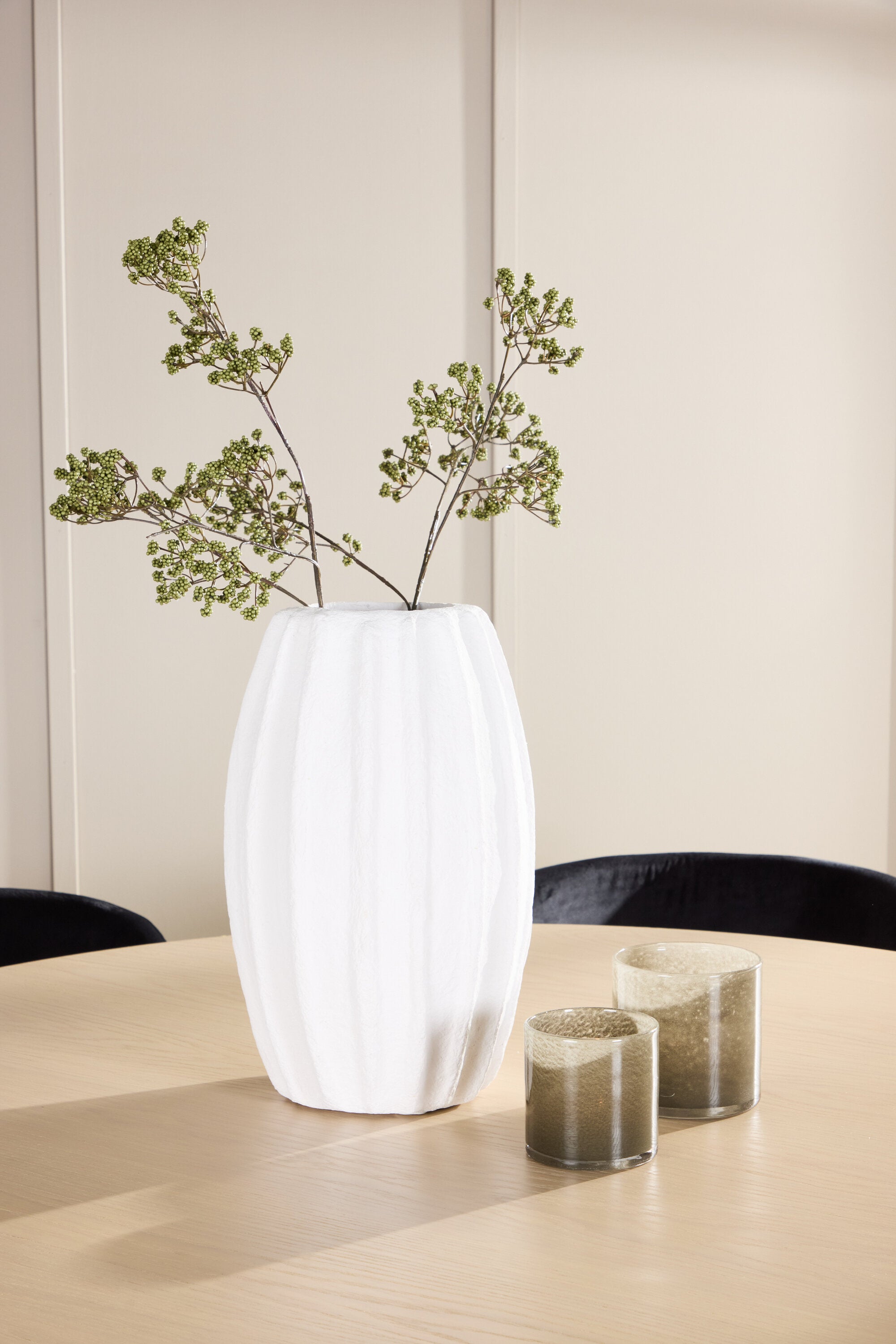 gr24749_5_m_84e2247c-9b5a-472f-a772-58e9cedb867a Esstisch Copenhagen Mit Edina Stuhl Rundes Essgruppen Set