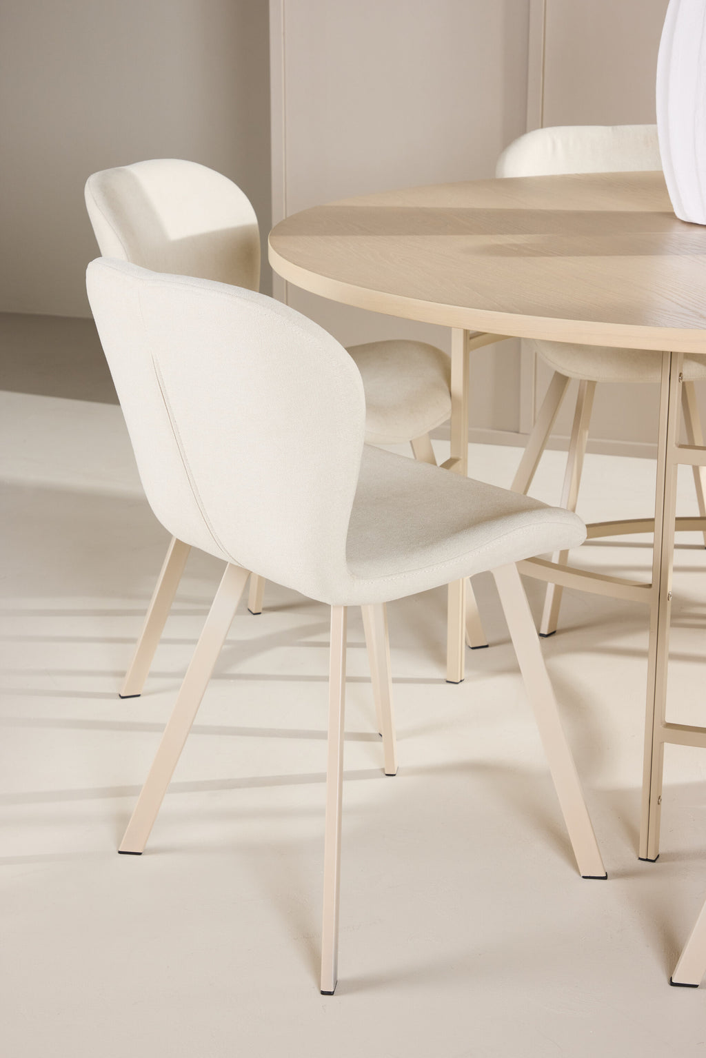 gr24753_3_m Esstisch Copenhagen Mit Lilja Stuhl Rundes Essgruppen Set