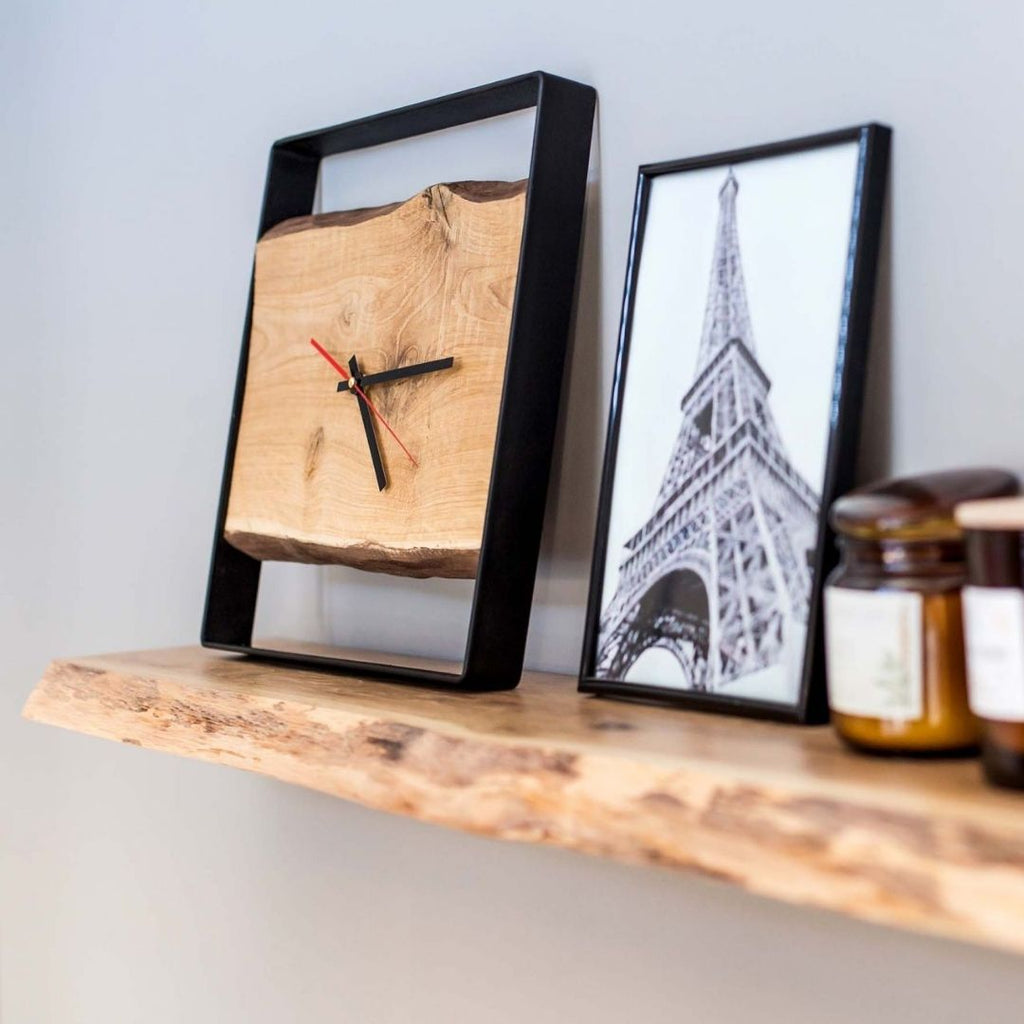 Quadratische Wanduhr mit Stahlrahmen aus massiver Eiche von holz4home®ohne Nuten