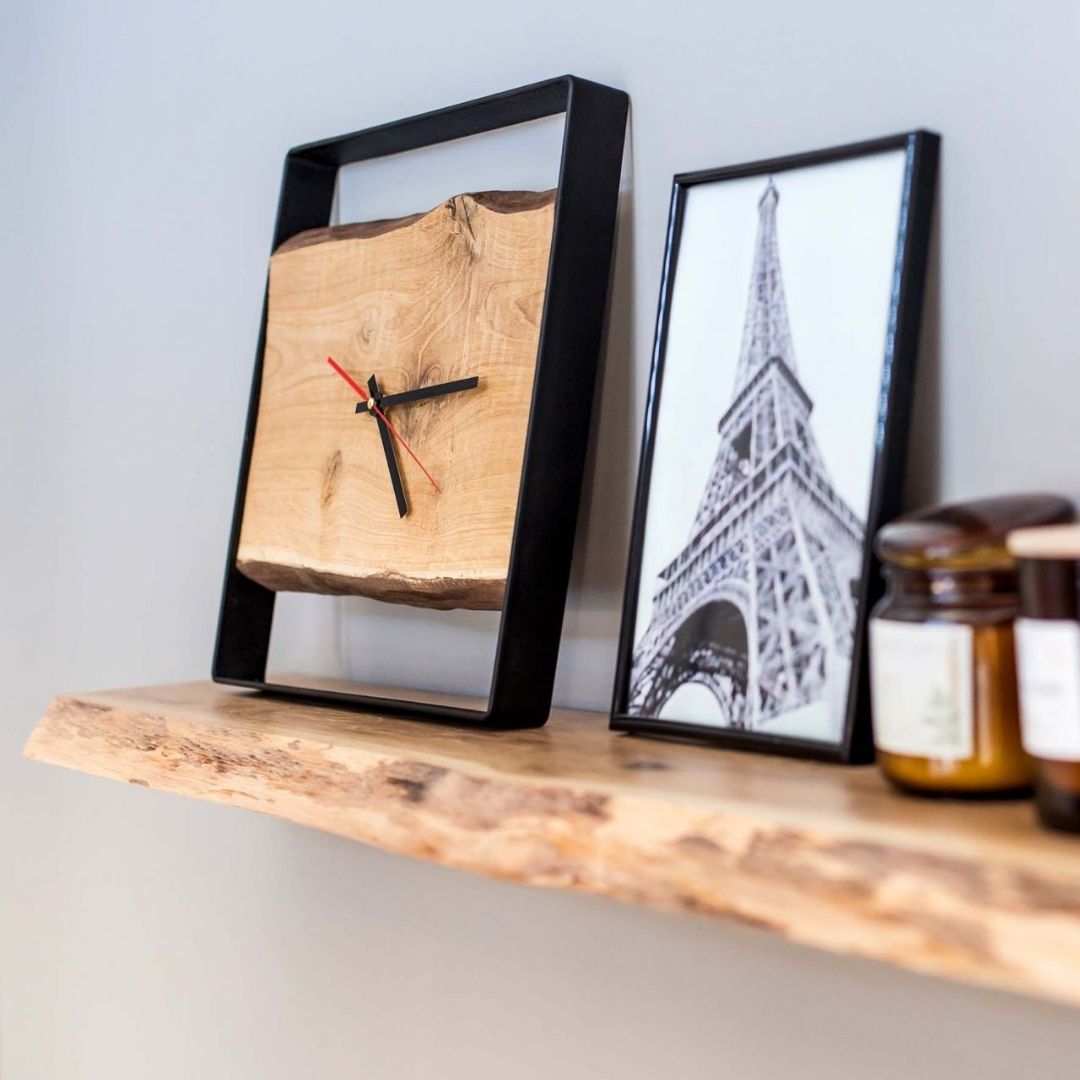 Quadratische Wanduhr mit Stahlrahmen aus massiver Eiche von holz4home®ohne Nuten
