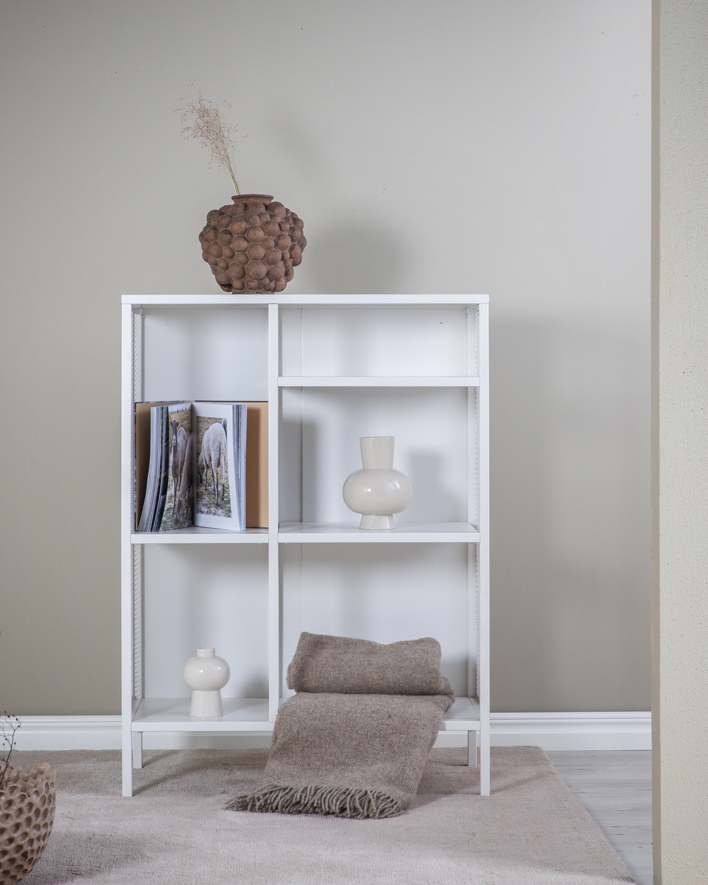 s_15357-201__2__content Misha Shelf Regal