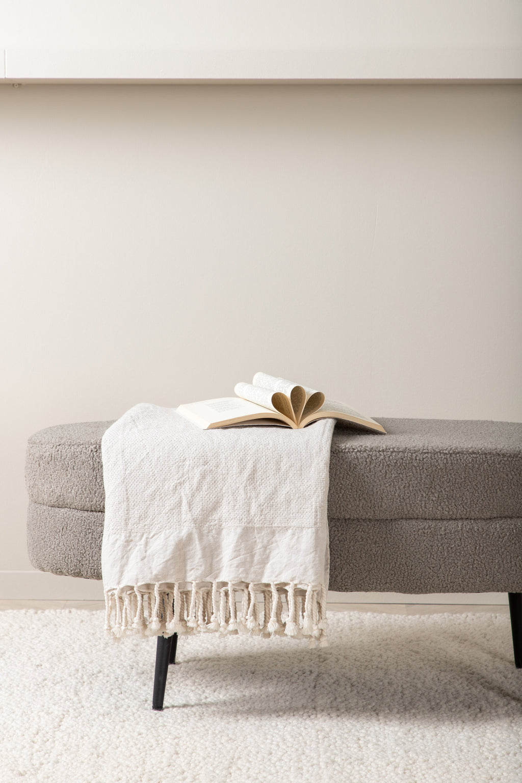 s_15569-405__12 Otto Hocker Ottomane