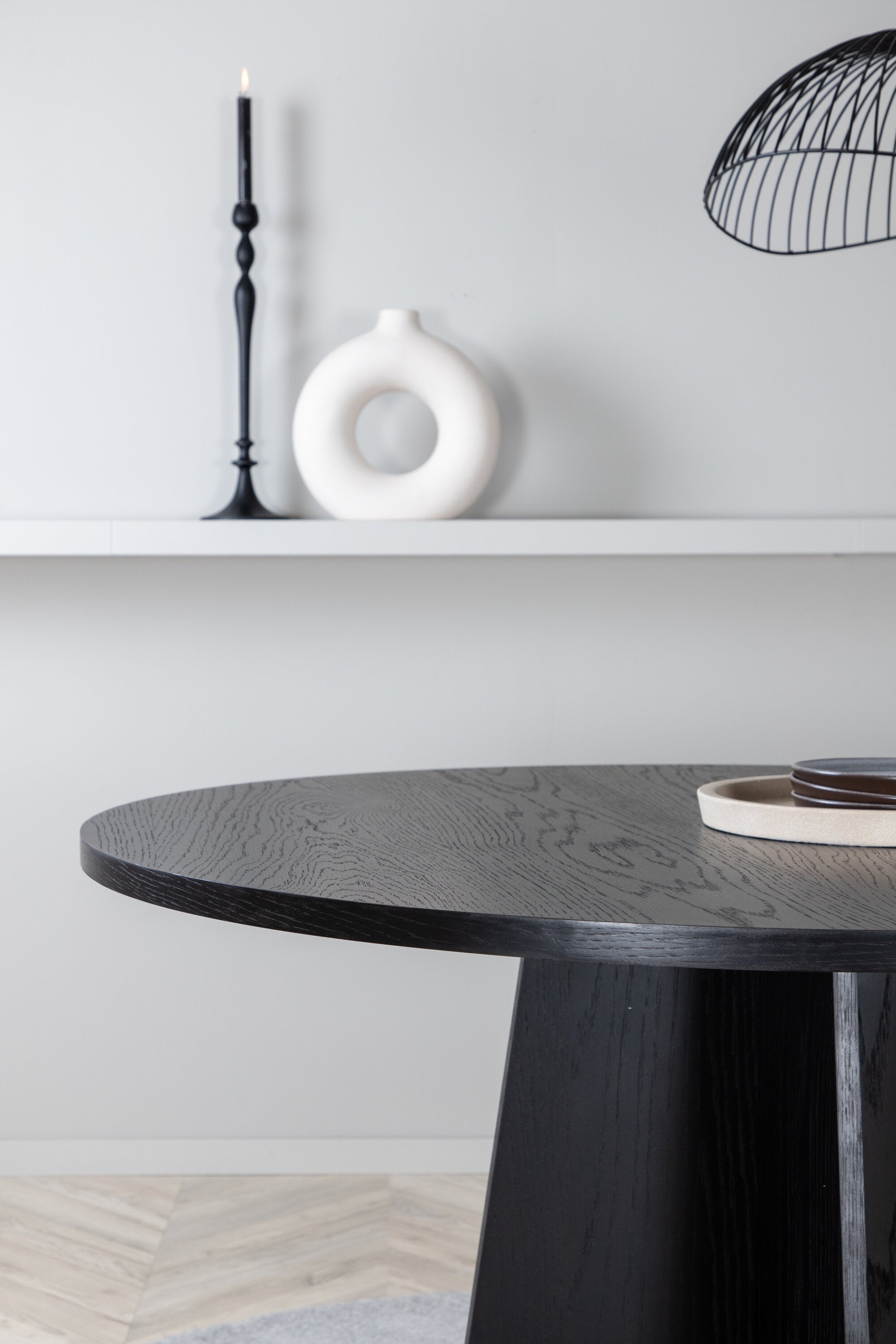 s_15588-848__12 Bootcut Round Dining Table Runder Esstisch