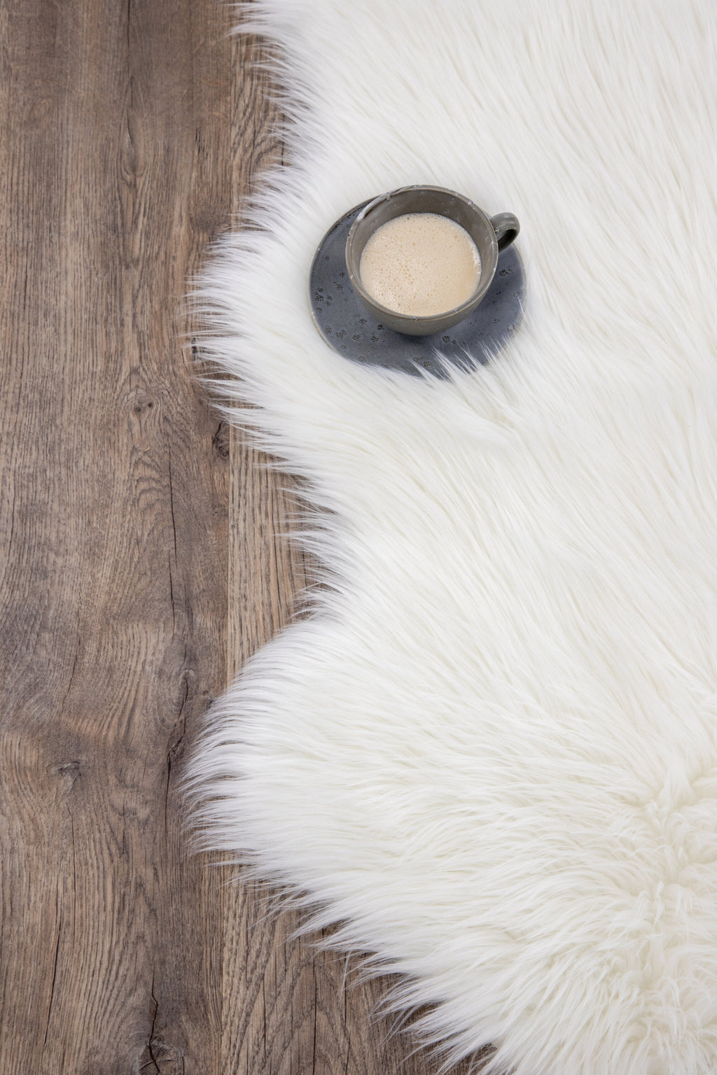 s_15937-301__001 Katy Schafsfell Decke