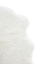 s_15937-301__02 Katy Schafsfell Decke