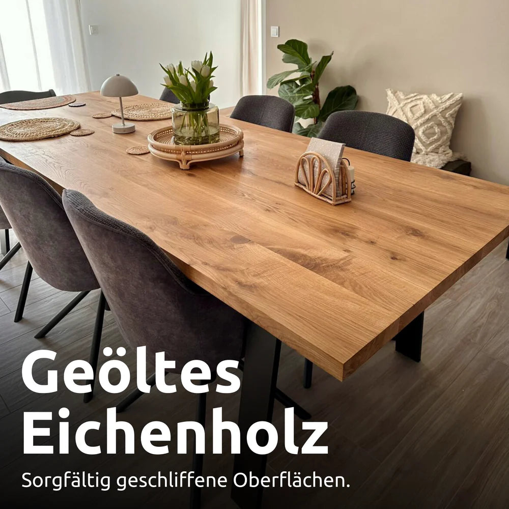 szene_ohne_bk kalb | Massivholztisch aus Eiche 4 cm stark, gerade Kante – 140x80 cm oder 160x80 cm, Tischgestell wählbar (Trapez, Dreieck, Doppel-Dreieck, X-Struktur)
